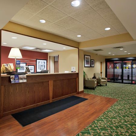 Hampton Inn Sidney Dalaman gambar