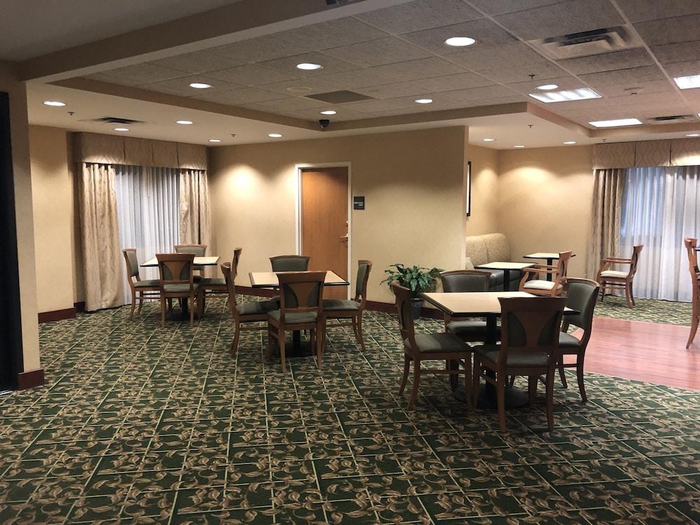 Hampton Inn Sidney Luaran gambar