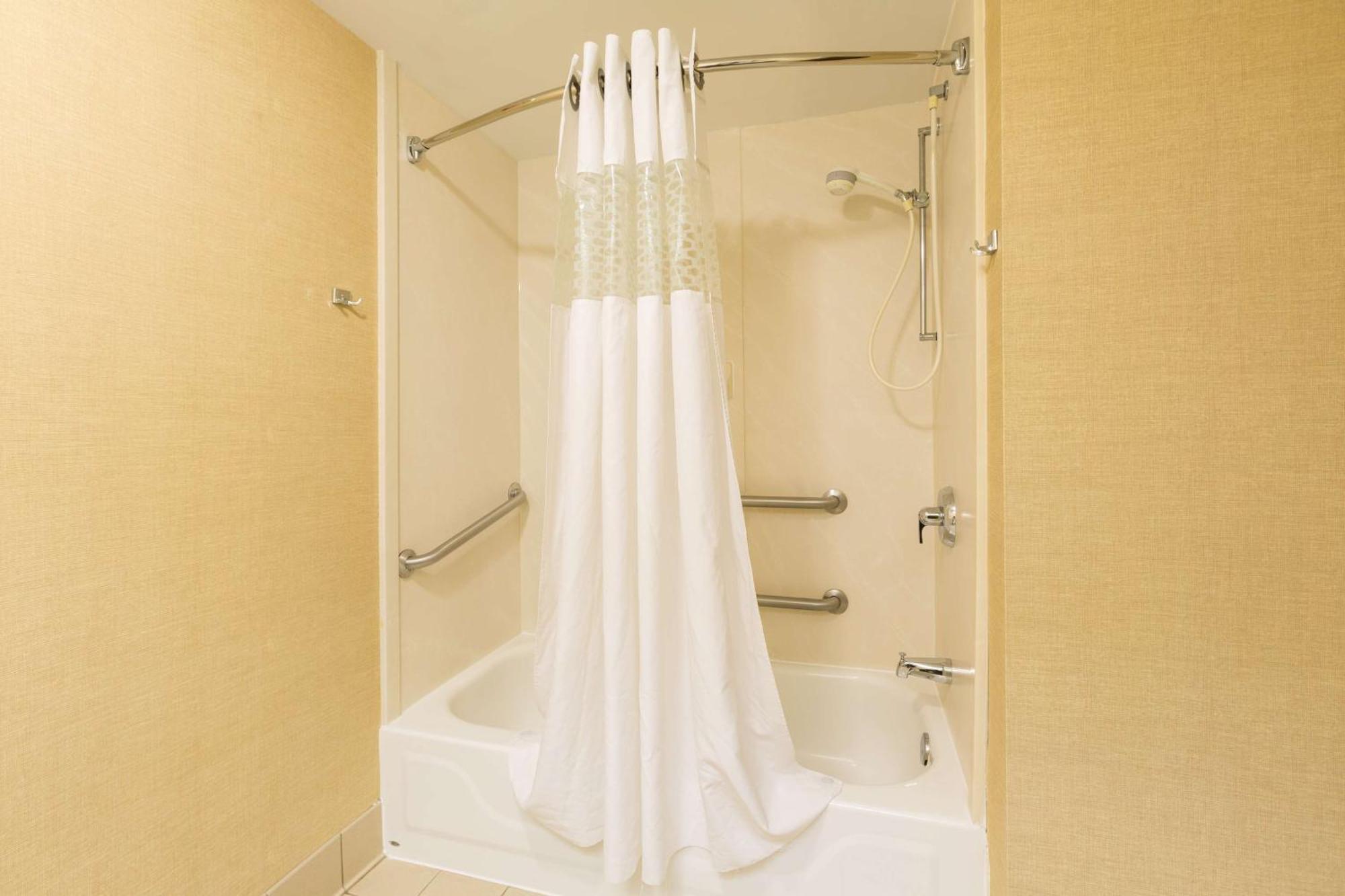 Hampton Inn Sidney Luaran gambar